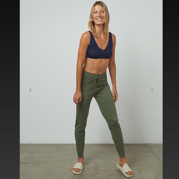 NEW lunya cozy cotton silk joggers in humble green $198 - Picture 3 of 3